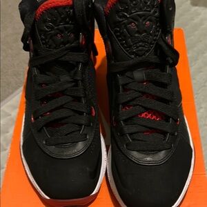 Nike LEBRON 8 GS Black, Red and white High-Top Sneakers